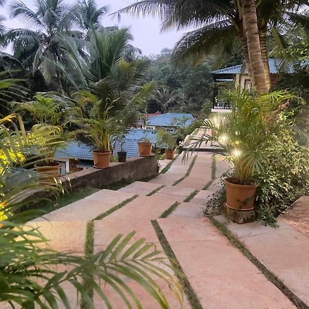 Atmani Waterfront Resort Cola Bagian luar foto
