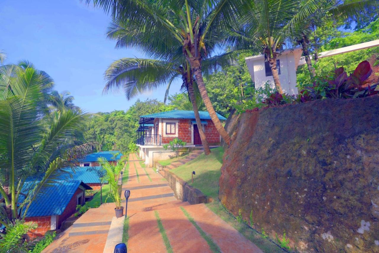 Atmani Waterfront Resort Cola Bagian luar foto
