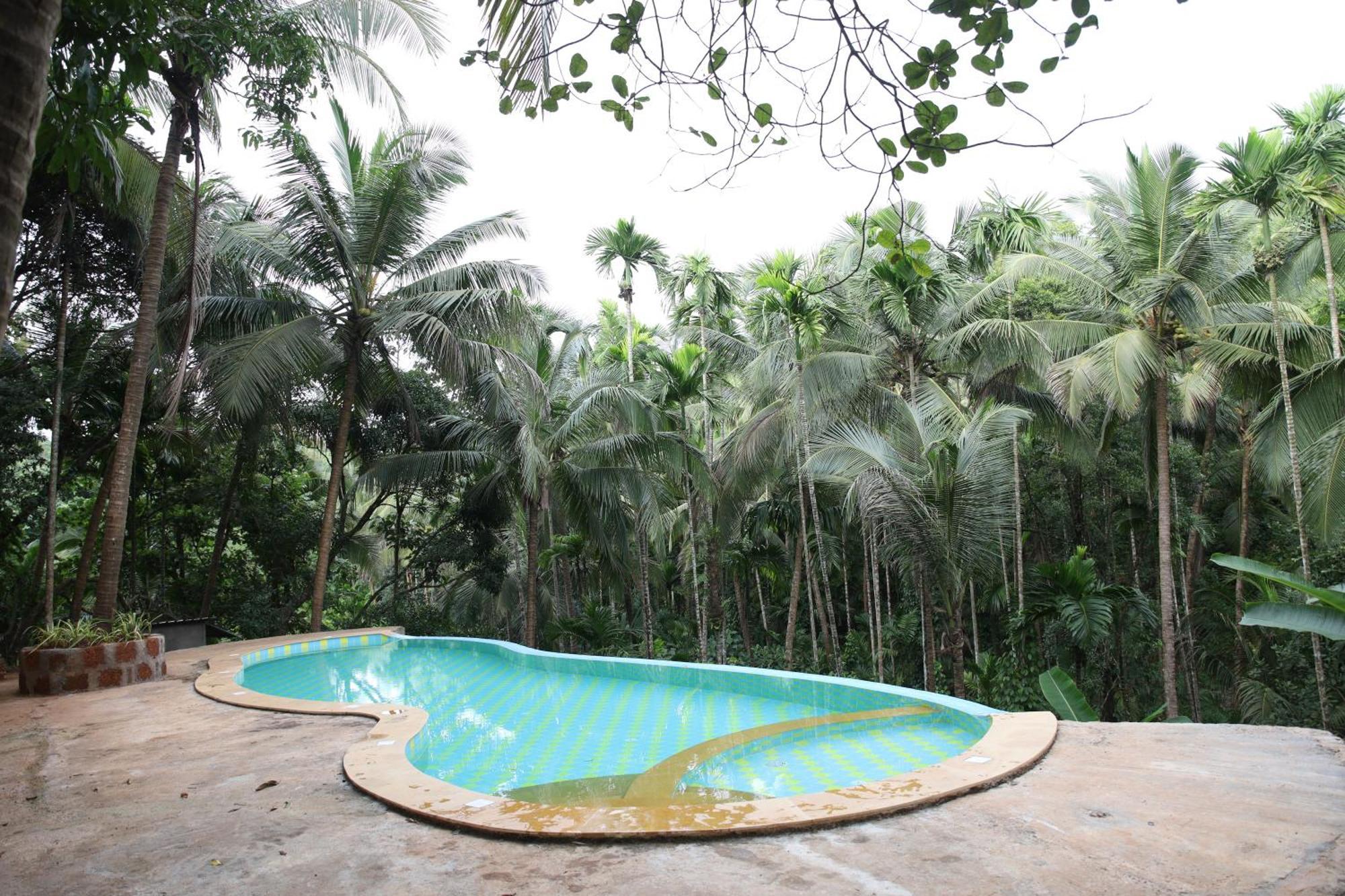 Atmani Waterfront Resort Cola Bagian luar foto